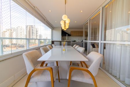 Apartamento à venda com 175m², 3 quartos e 3 vagas Apartamento à venda com 175m², 3 quartos e 3 vagasSala de Jantar / Área Gourmet