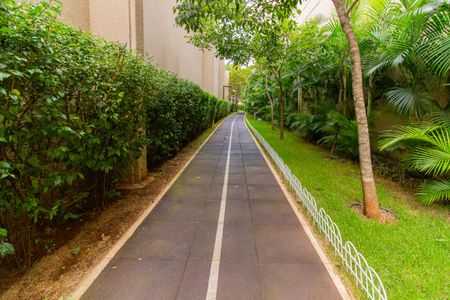 Apartamento à venda com 175m², 3 quartos e 3 vagas Apartamento à venda com 175m², 3 quartos e 3 vagasEspaço Pet / Pista de caminhada