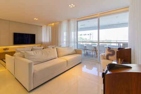 Apartamento à venda com 175m², 3 quartos e 3 vagas Apartamento à venda com 175m², 3 quartos e 3 vagasSala