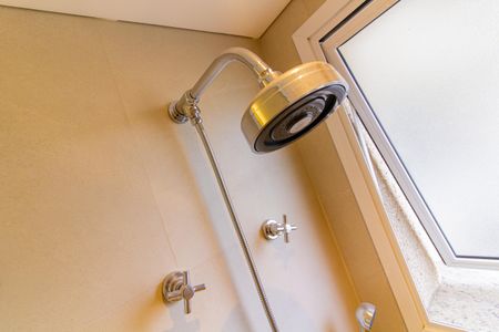 Apartamento à venda com 175m², 3 quartos e 3 vagas Apartamento à venda com 175m², 3 quartos e 3 vagasChuveiro da Suíte 3