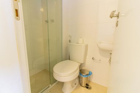 Apartamento à venda com 175m², 3 quartos e 3 vagas Apartamento à venda com 175m², 3 quartos e 3 vagasBanheiro de Serviço