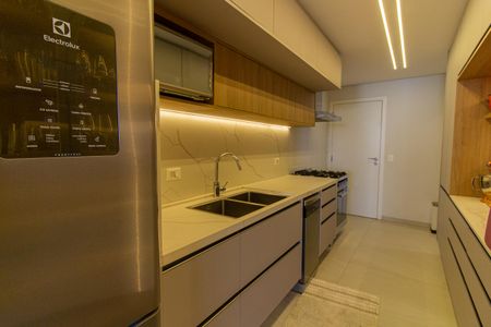 Apartamento à venda com 175m², 3 quartos e 3 vagas Apartamento à venda com 175m², 3 quartos e 3 vagasCozinha
