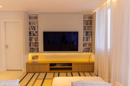 Apartamento à venda com 175m², 3 quartos e 3 vagas Apartamento à venda com 175m², 3 quartos e 3 vagasSala