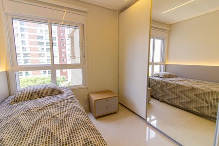 Apartamento à venda com 175m², 3 quartos e 3 vagas Apartamento à venda com 175m², 3 quartos e 3 vagasSuíte 3