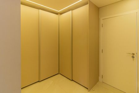 Apartamento à venda com 175m², 3 quartos e 3 vagas Apartamento à venda com 175m², 3 quartos e 3 vagasSuíte 1