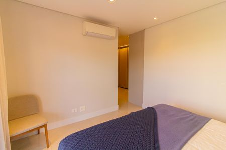 Apartamento à venda com 175m², 3 quartos e 3 vagas Apartamento à venda com 175m², 3 quartos e 3 vagasSuíte 1