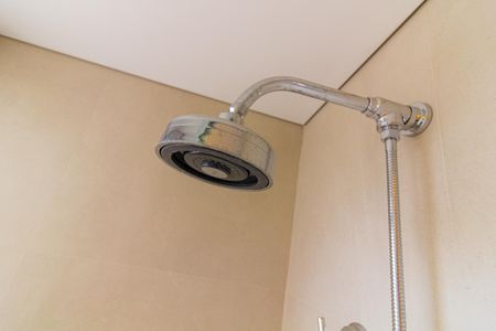 Apartamento à venda com 175m², 3 quartos e 3 vagas Apartamento à venda com 175m², 3 quartos e 3 vagasChuveiro da Suíte 2