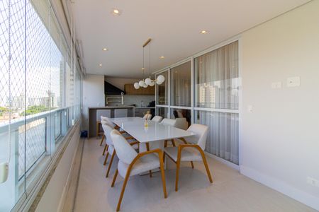 Apartamento à venda com 175m², 3 quartos e 3 vagas Apartamento à venda com 175m², 3 quartos e 3 vagasSala de Jantar / Área Gourmet