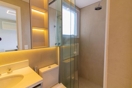 Apartamento à venda com 175m², 3 quartos e 3 vagas Apartamento à venda com 175m², 3 quartos e 3 vagasBanheiro da Suíte 2