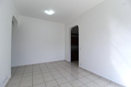 Apartamento para alugar com 47m², 1 quarto e 1 vagaSala