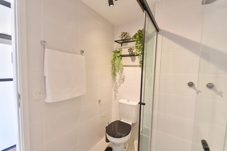 Banheiro de kitnet/studio para alugar com 1 quarto, 19m² em Alto do Ipiranga, São Paulo