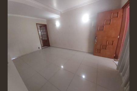 Casa à venda com 101m², 2 quartos e 1 vaga Casa à venda com 101m², 2 quartos e 1 vagaFoto 01