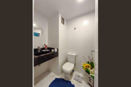 Apartamento à venda com 72m², 2 quartos e 1 vaga Apartamento à venda com 72m², 2 quartos e 1 vagaBanheiro da Suíte