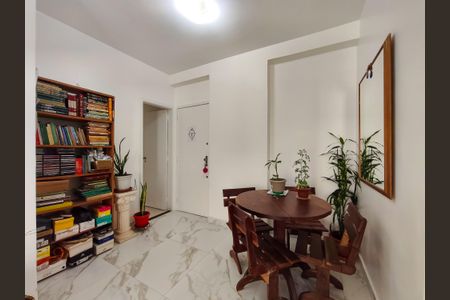 Apartamento à venda com 72m², 2 quartos e 1 vaga Apartamento à venda com 72m², 2 quartos e 1 vagaSala
