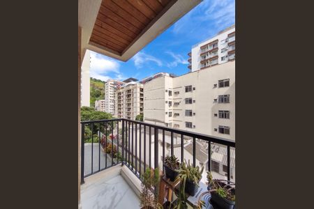 Apartamento à venda com 72m², 2 quartos e 1 vaga Apartamento à venda com 72m², 2 quartos e 1 vagaVaranda da Sala