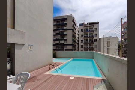 Apartamento à venda com 72m², 2 quartos e 1 vaga Apartamento à venda com 72m², 2 quartos e 1 vagaÁrea comum - Piscina
