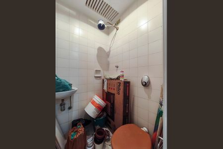 Apartamento à venda com 72m², 2 quartos e 1 vaga Apartamento à venda com 72m², 2 quartos e 1 vagaBanheiro de serviço