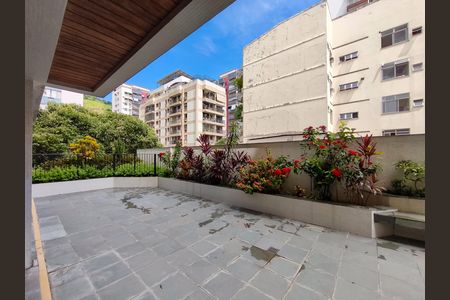 Apartamento à venda com 72m², 2 quartos e 1 vaga Apartamento à venda com 72m², 2 quartos e 1 vagaÁrea comum - Playground