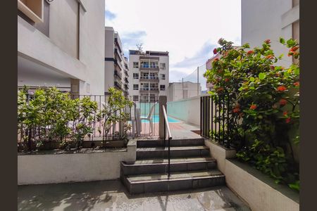 Apartamento à venda com 72m², 2 quartos e 1 vaga Apartamento à venda com 72m², 2 quartos e 1 vagaÁrea comum - Piscina