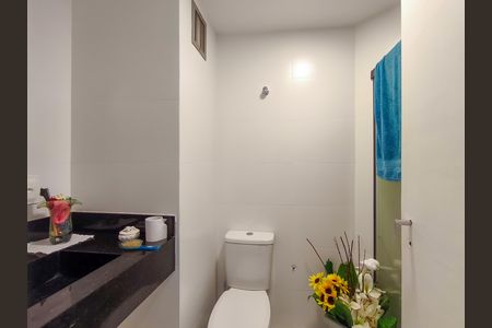 Apartamento à venda com 72m², 2 quartos e 1 vaga Apartamento à venda com 72m², 2 quartos e 1 vagaBanheiro da Suíte