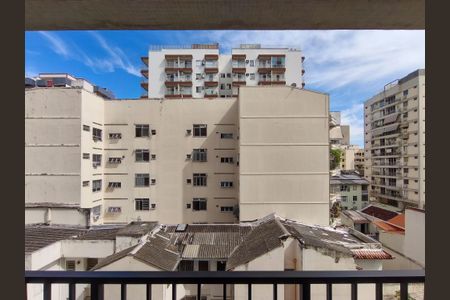 Apartamento à venda com 72m², 2 quartos e 1 vaga Apartamento à venda com 72m², 2 quartos e 1 vagaVista da Sala