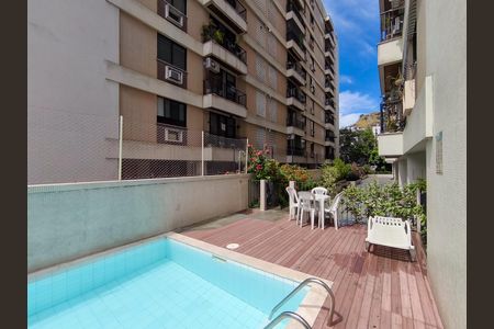 Apartamento à venda com 72m², 2 quartos e 1 vaga Apartamento à venda com 72m², 2 quartos e 1 vagaÁrea comum - Piscina