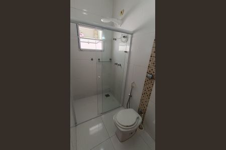 Casa de condomínio para alugar com 170m², 3 quartos e 4 vagasBanheiro da Suíte 2