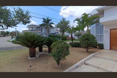 Casa de condomínio para alugar com 170m², 3 quartos e 4 vagasFachada