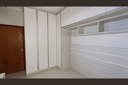 Casa de condomínio para alugar com 170m², 3 quartos e 4 vagasSuíte 2