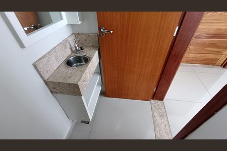 Casa de condomínio para alugar com 170m², 3 quartos e 4 vagasLavabo
