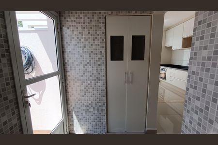 Casa de condomínio para alugar com 170m², 3 quartos e 4 vagasÁrea de Serviço