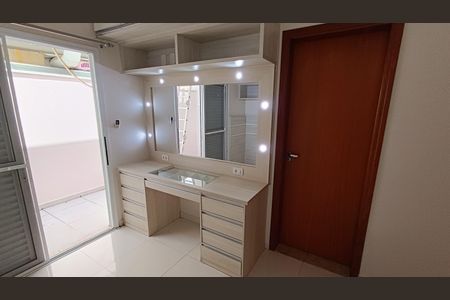 Casa de condomínio para alugar com 170m², 3 quartos e 4 vagasSuíte 2