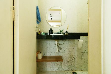 Casa à venda com 72m², 3 quartos e 2 vagasLavabo