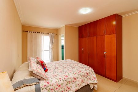 Casa à venda com 72m², 3 quartos e 2 vagasSuíte 2