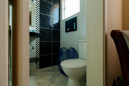 Casa à venda com 72m², 3 quartos e 2 vagasBanheiro da Suíte