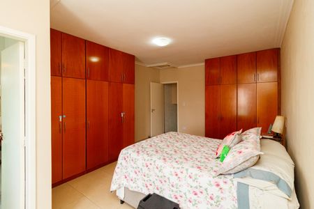 Casa à venda com 72m², 3 quartos e 2 vagasSuíte 2