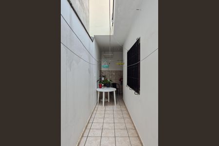 Casa à venda com 97m², 3 quartos e 3 vagas Casa à venda com 97m², 3 quartos e 3 vagasCorredor