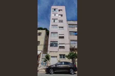 Apartamento à venda com 36m², 1 quarto e sem vaga Apartamento à venda com 36m², 1 quarto e sem vagaFachada e placa