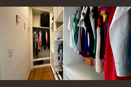 Casa de condomínio à venda com 227m², 3 quartos e 4 vagasFoto 05