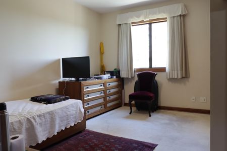 Apartamento à venda com 330m², 5 quartos e 5 vagas Apartamento à venda com 330m², 5 quartos e 5 vagasSuite 1