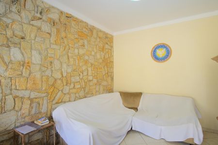 Casa para alugar com 136m², 2 quartos e 3 vagasSala