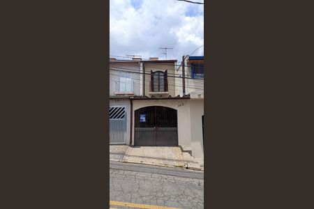 Casa à venda com 80m², 2 quartos e 1 vaga Casa à venda com 80m², 2 quartos e 1 vagaFachada