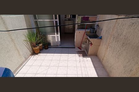 Casa à venda com 80m², 2 quartos e 1 vaga Casa à venda com 80m², 2 quartos e 1 vagaQuintal