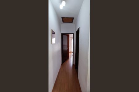 Casa à venda com 80m², 2 quartos e 1 vaga Casa à venda com 80m², 2 quartos e 1 vagaCorredor