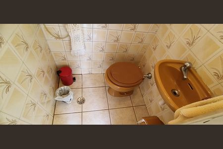 Casa à venda com 80m², 2 quartos e 1 vaga Casa à venda com 80m², 2 quartos e 1 vagaBanheiro edícula