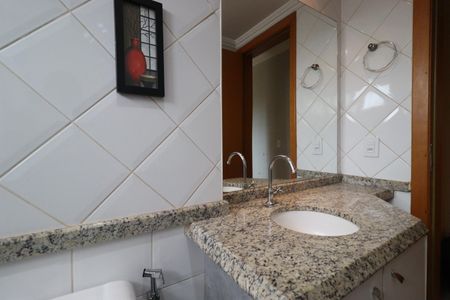 Banheiro da Suíte 1 de apartamento para alugar com 2 quartos, 55m² em Jardim Nova Alianca, Ribeirão Preto