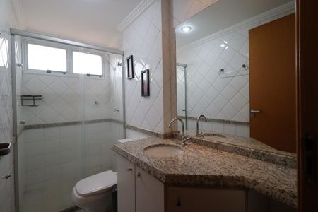 Apartamento para alugar com 55m², 2 quartos e 2 vagas Apartamento para alugar com 55m², 2 quartos e 2 vagasBanheiro da Suíte 1