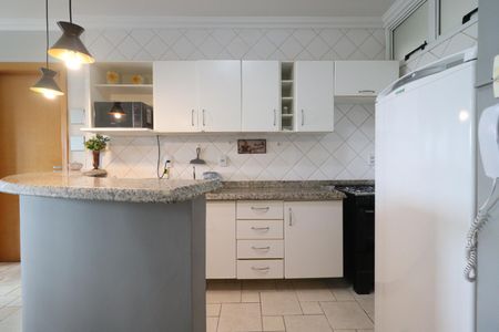 Apartamento para alugar com 55m², 2 quartos e 2 vagas Apartamento para alugar com 55m², 2 quartos e 2 vagasCozinha