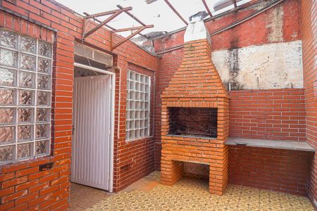 Casa à venda com 185m², 4 quartos e 2 vagas Casa à venda com 185m², 4 quartos e 2 vagasQuintal