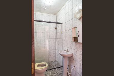 Casa à venda com 185m², 4 quartos e 2 vagas Casa à venda com 185m², 4 quartos e 2 vagasBanheiro